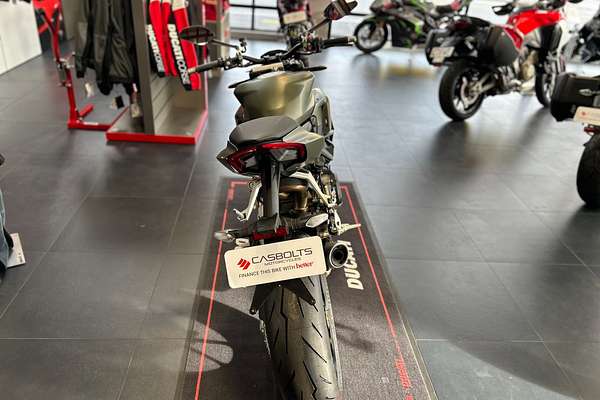 2024 Ducati STREETFIGHTER V2