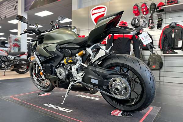 2024 Ducati STREETFIGHTER V2