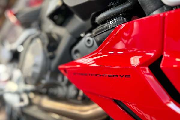 2024 Ducati STREETFIGHTER V2