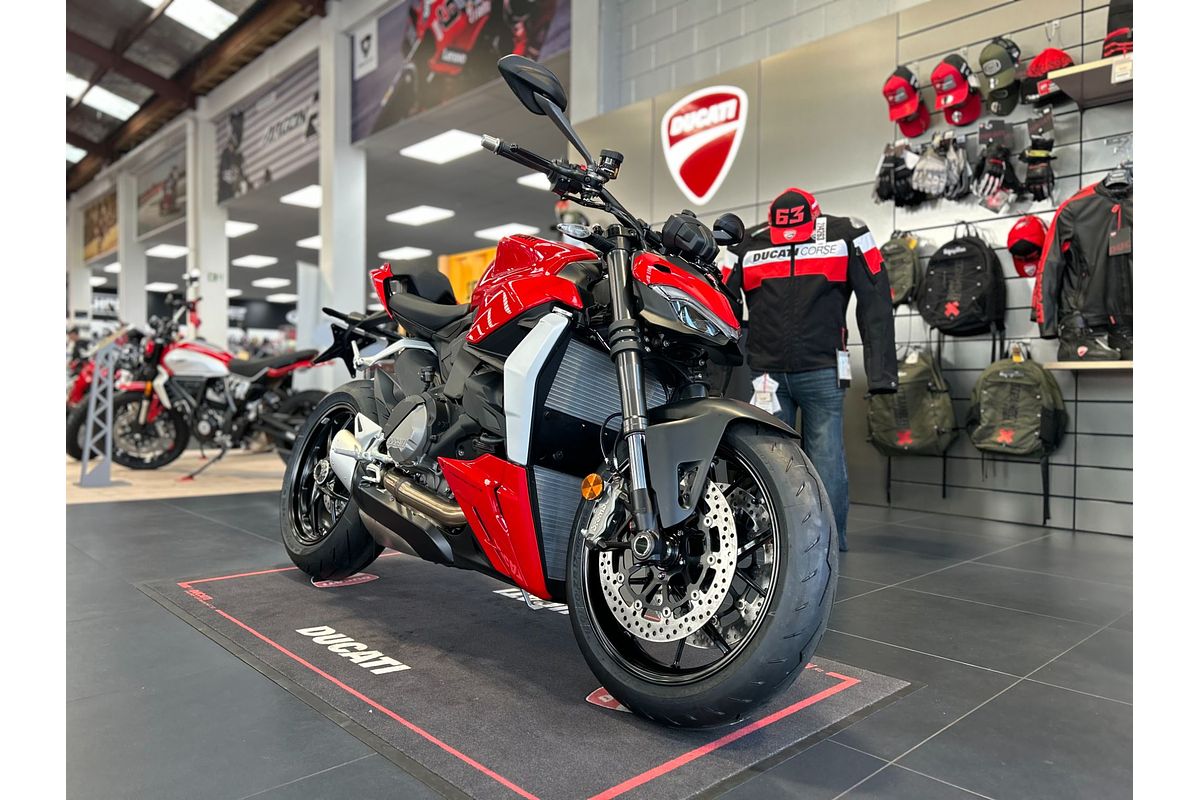 2024 Ducati STREETFIGHTER V2