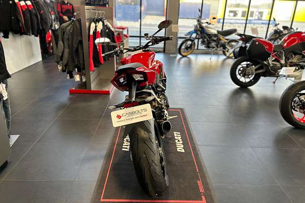 2024 Ducati STREETFIGHTER V2