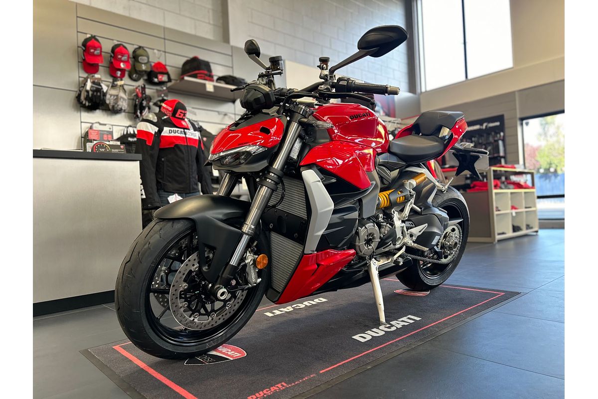 2024 Ducati STREETFIGHTER V2