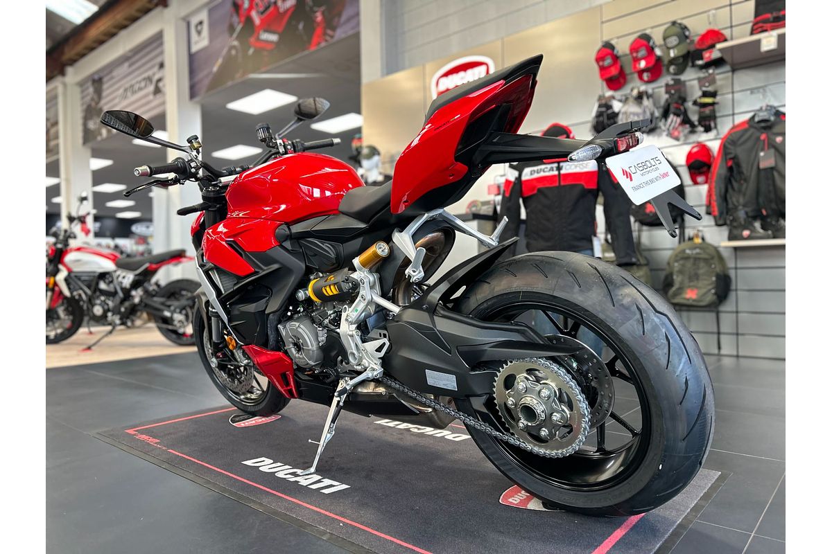 2024 Ducati STREETFIGHTER V2