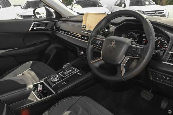 2024 Mitsubishi Outlander PHEV Aspire ZM