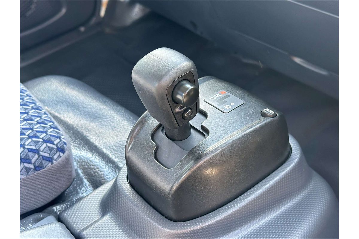 2025 Isuzu NPR 45/55-155 AMT MWB Tradepack NO ADBLUE OR DPD  4x2
