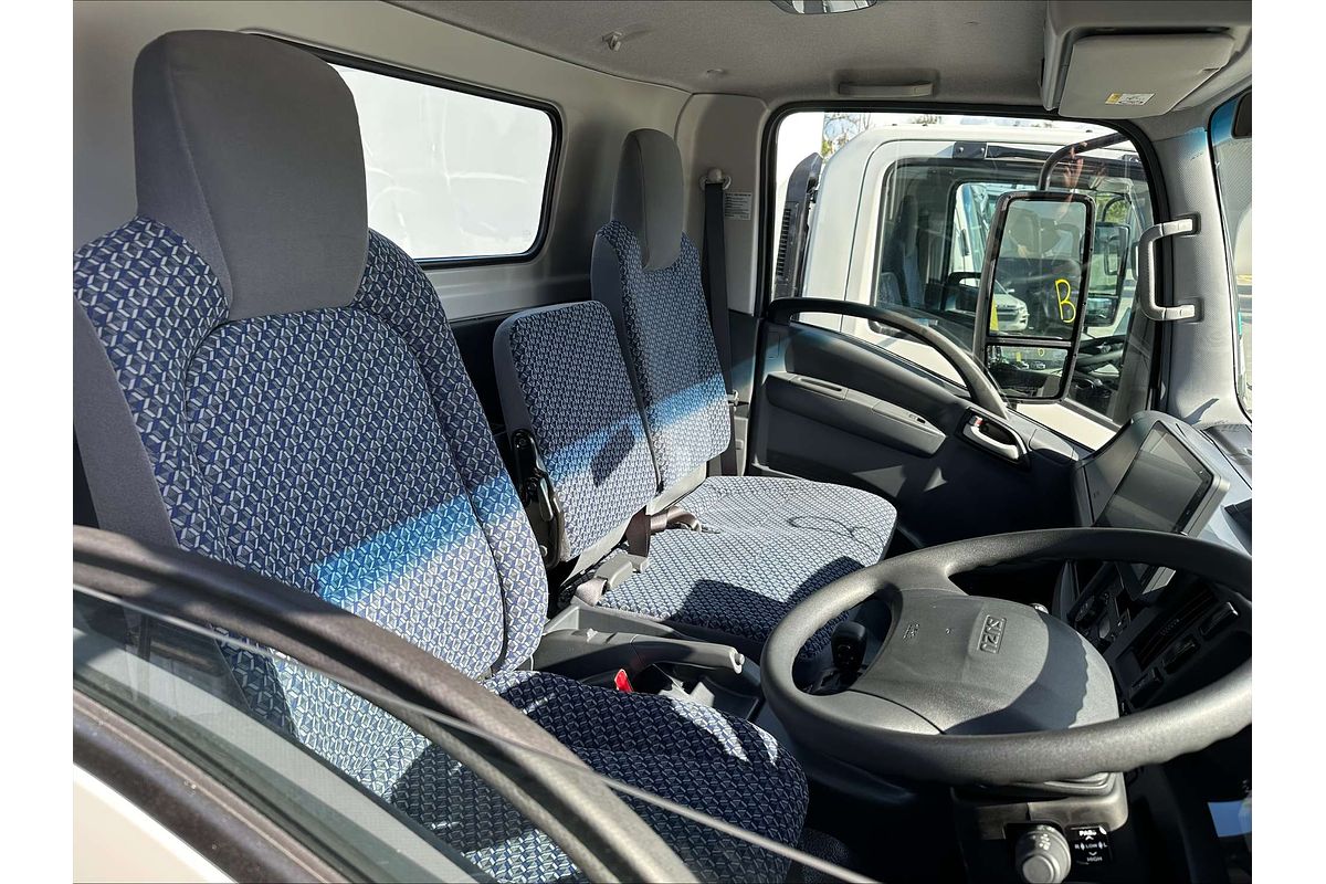 2025 Isuzu NPR 45/55-155 AMT MWB Tradepack NO ADBLUE OR DPD  4x2