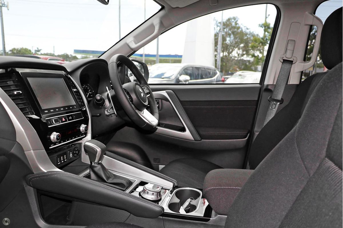 2024 Mitsubishi Pajero Sport GLS QG