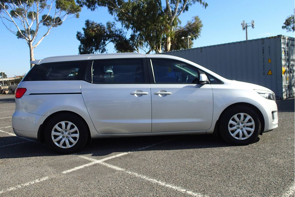 2017 Kia Carnival S YP