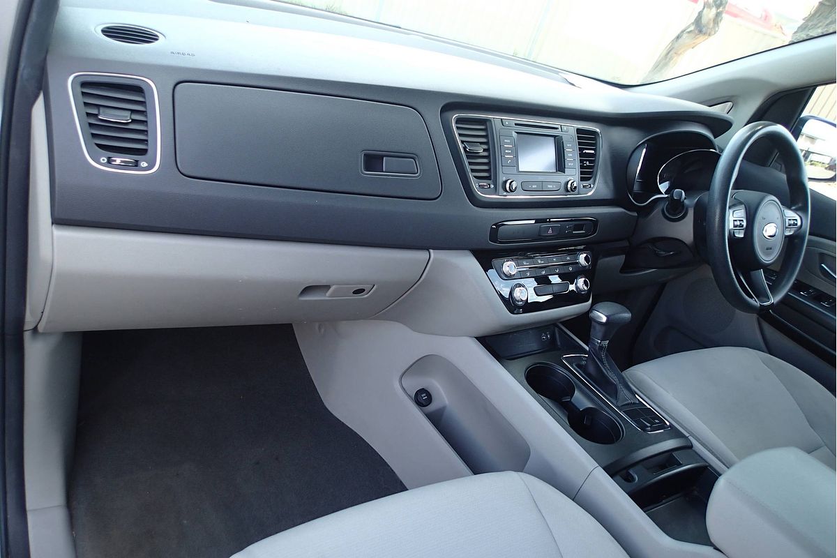 2017 Kia Carnival S YP