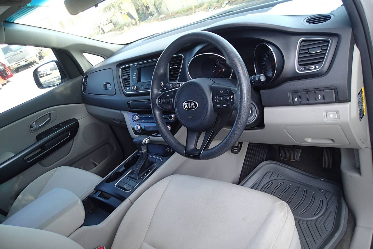 2017 Kia Carnival S YP