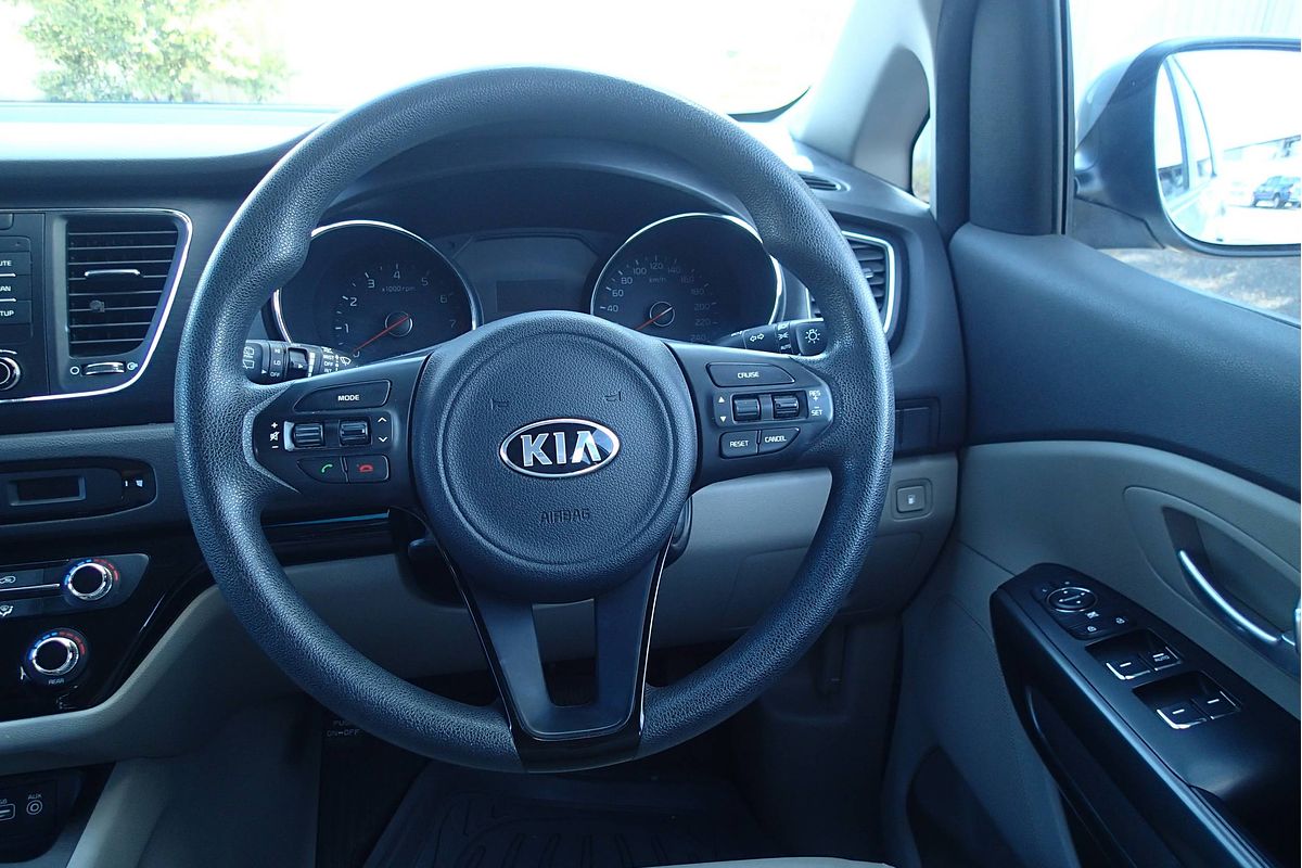 2017 Kia Carnival S YP