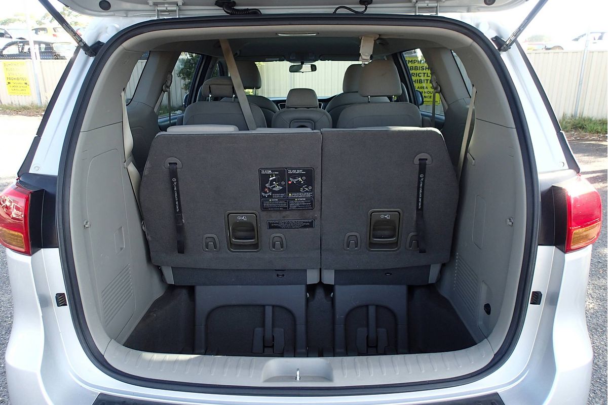 2017 Kia Carnival S YP