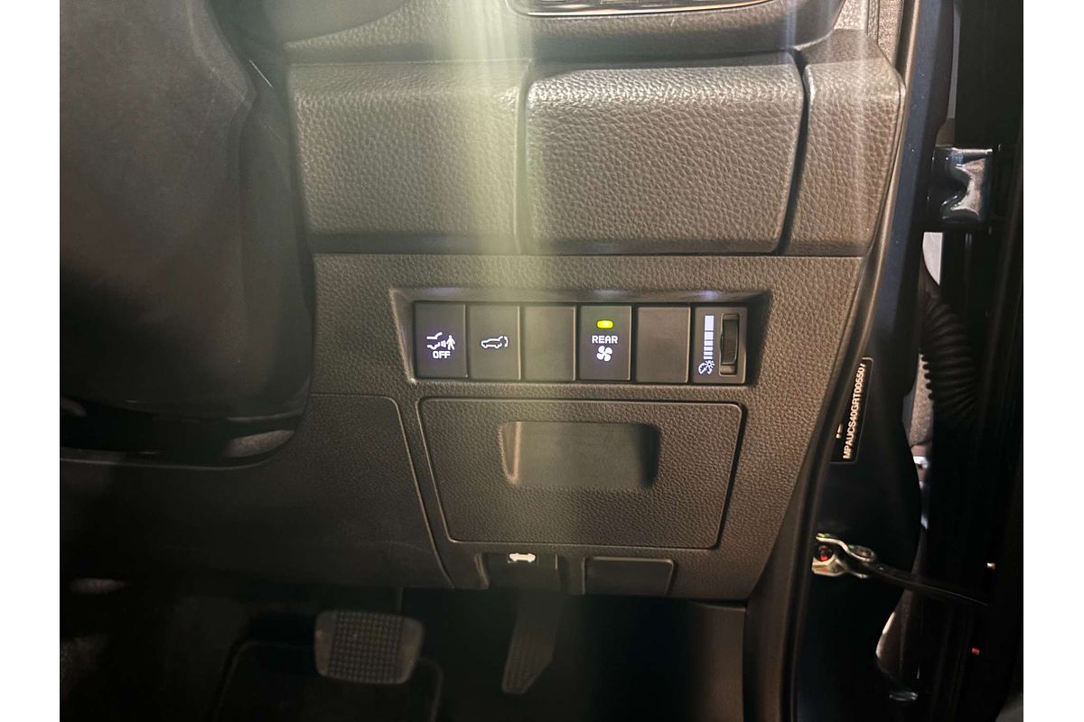 2024 Isuzu MU-X LS-T