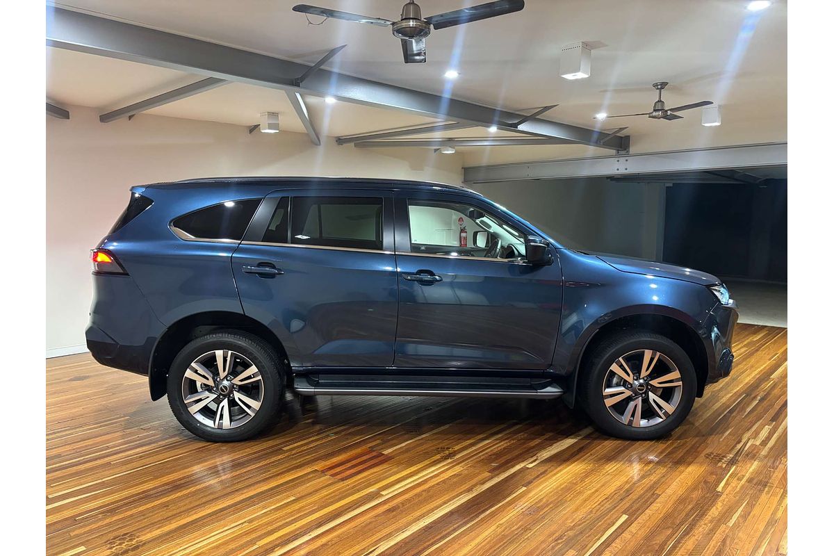 2024 Isuzu MU-X LS-T