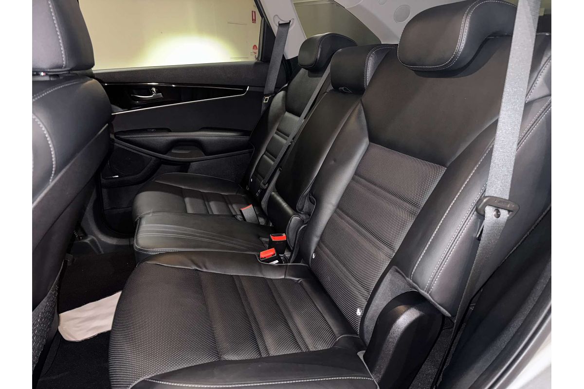 2018 Kia Sorento SLi UM