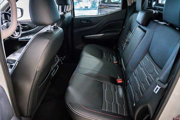 2024 Nissan Navara PRO-4X Warrior D23 4X4