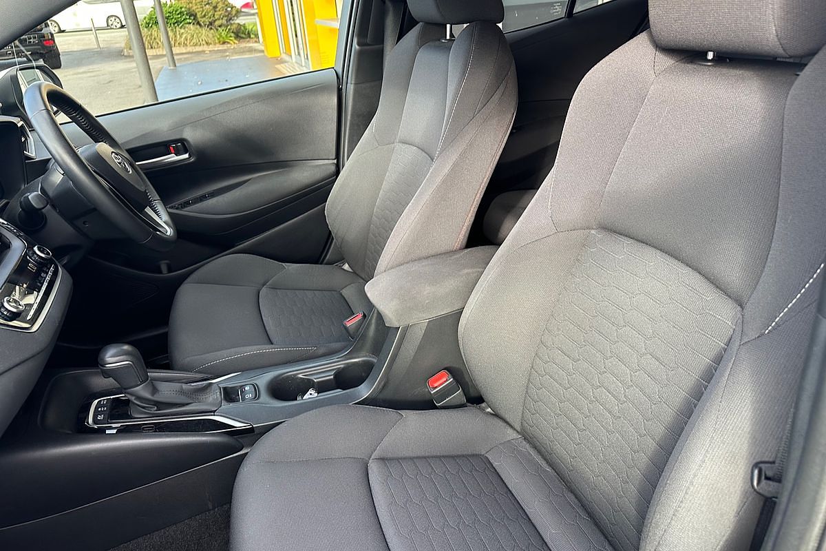 2022 Toyota Corolla SX Hybrid ZWE211R