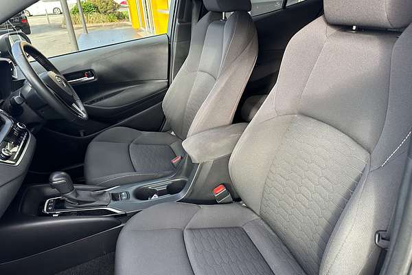 2022 Toyota Corolla SX Hybrid ZWE211R