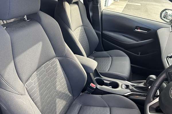 2022 Toyota Corolla SX Hybrid ZWE211R