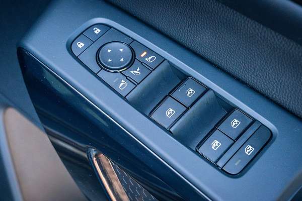 2024 Nissan Pathfinder ST-L R53