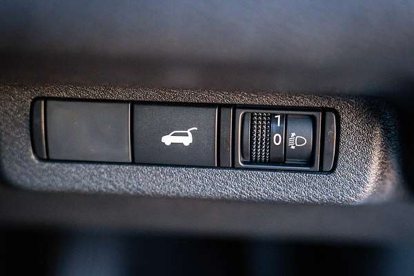 2024 Nissan Pathfinder ST-L R53
