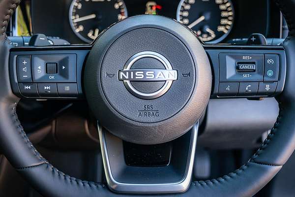 2024 Nissan Pathfinder ST-L R53