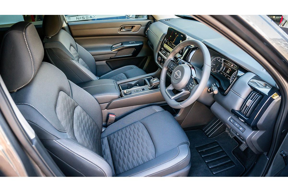2024 Nissan Pathfinder ST-L R53