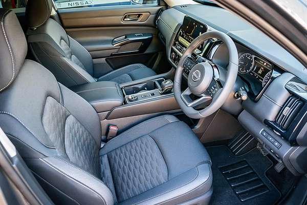 2024 Nissan Pathfinder ST-L R53