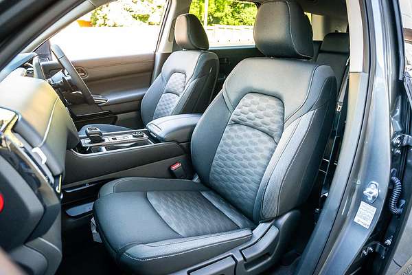 2024 Nissan Pathfinder ST-L R53