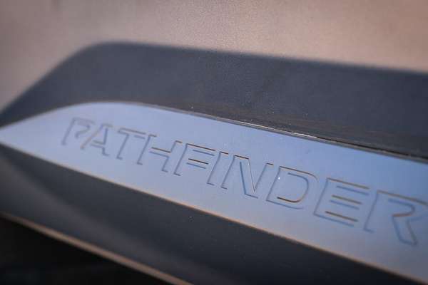 2024 Nissan Pathfinder ST-L R53