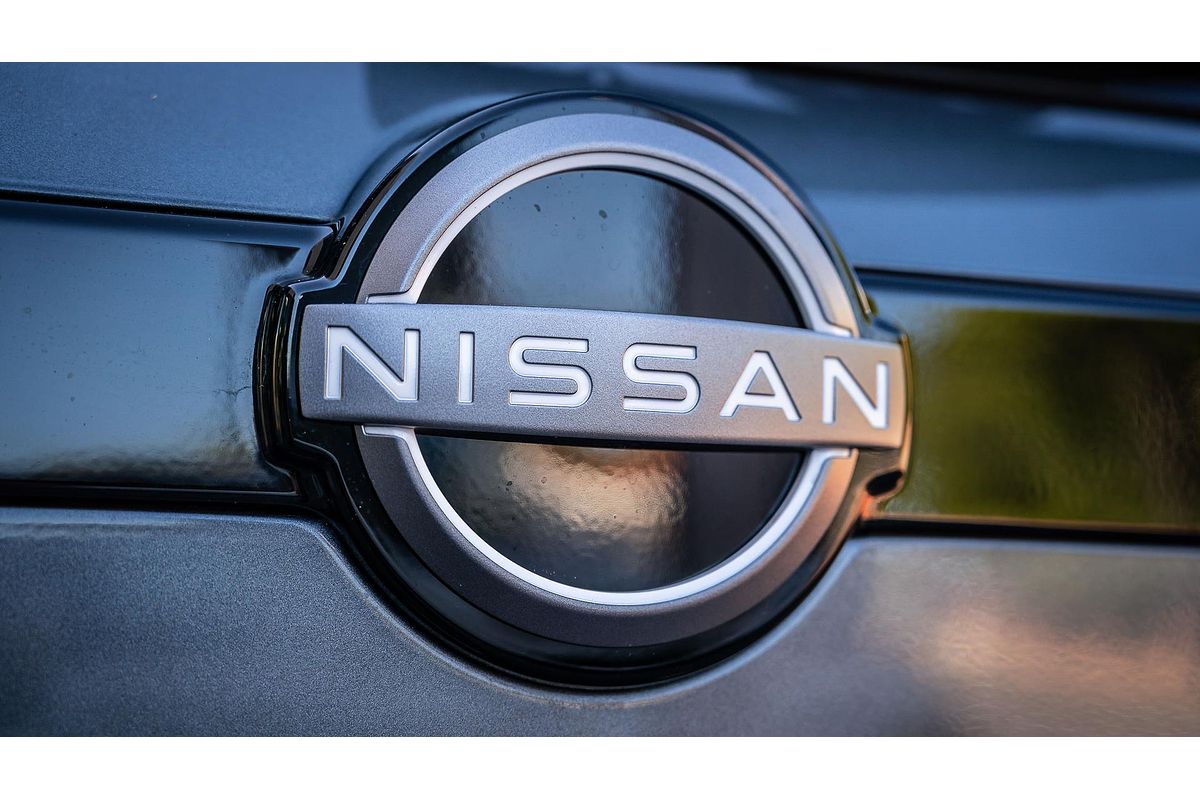2024 Nissan Pathfinder ST-L R53