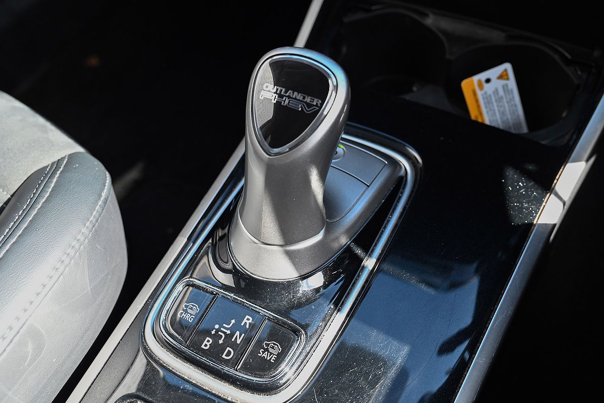 2019 Mitsubishi Outlander PHEV ES ADAS ZL