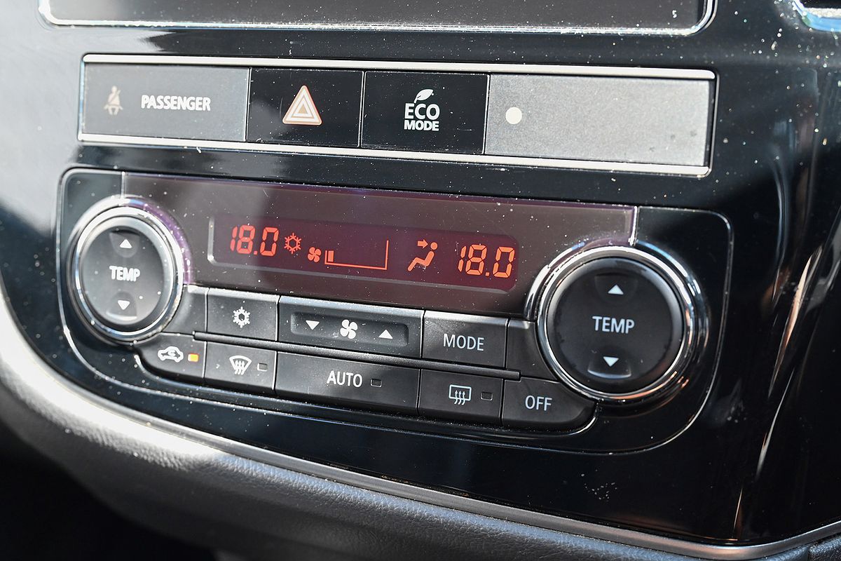 2019 Mitsubishi Outlander PHEV ES ADAS ZL