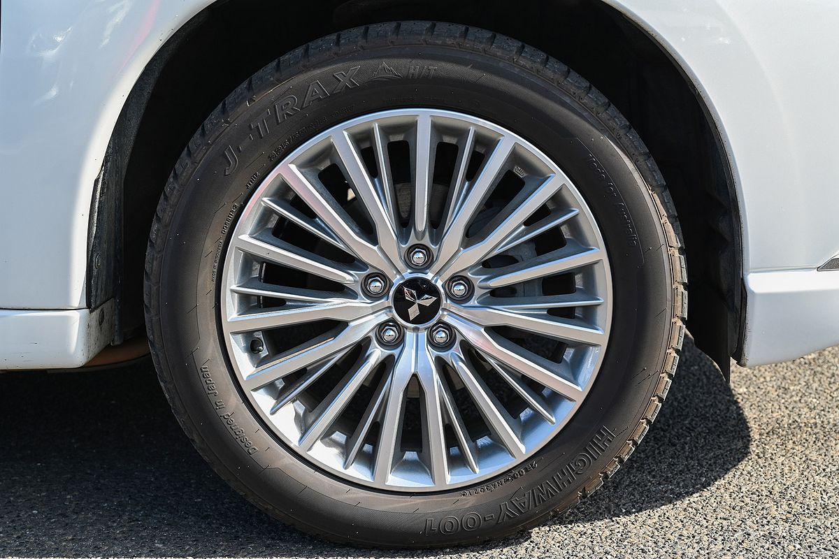 2019 Mitsubishi Outlander PHEV ES ADAS ZL