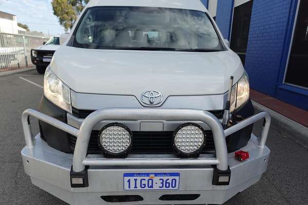 2020 Toyota Hiace Commuter GDH322R