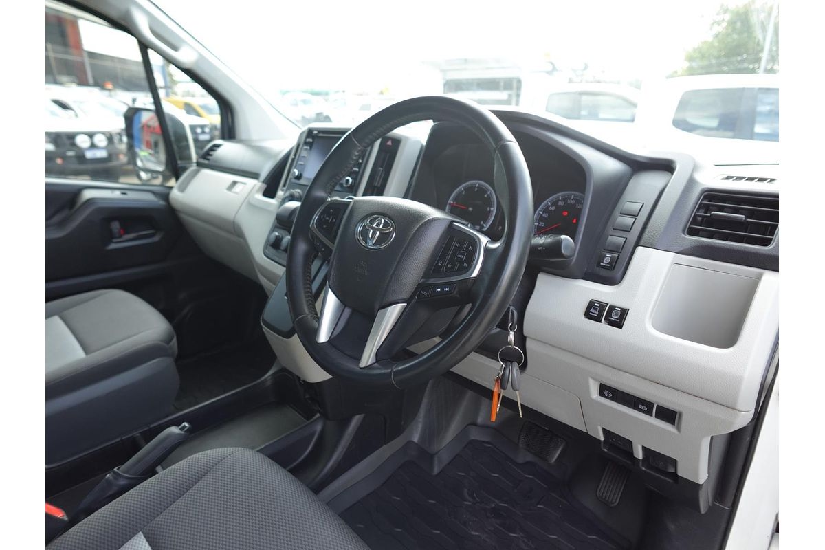 2020 Toyota Hiace Commuter GDH322R