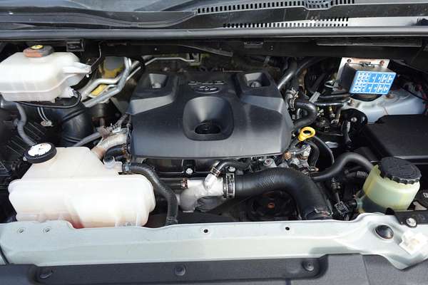 2020 Toyota Hiace Commuter GDH322R