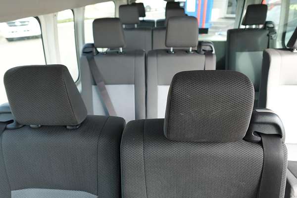 2020 Toyota Hiace Commuter GDH322R