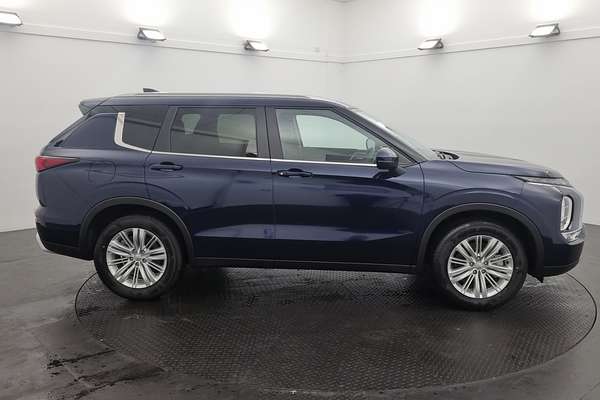 2025 Mitsubishi Outlander LS ZM
