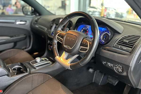 2021 Chrysler 300 SRT Core LX