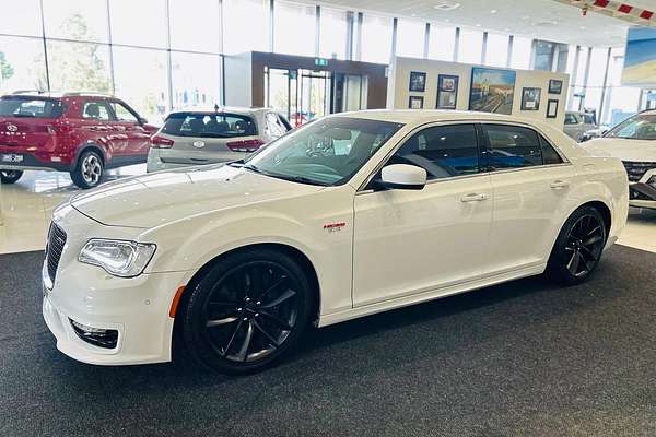 2021 Chrysler 300 SRT Core LX