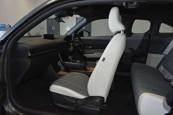 2022 Mazda MX-30 G20e Touring DR Series