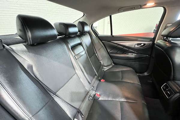 2018 INFINITI Q50 Pure V37