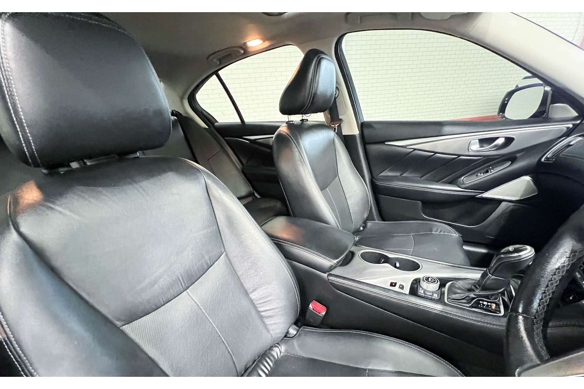 2018 INFINITI Q50 Pure V37