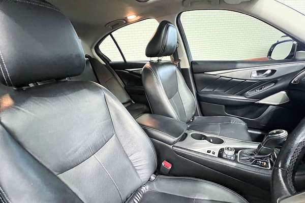 2018 INFINITI Q50 Pure V37