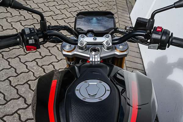 2024 BMW G 310 R G 310