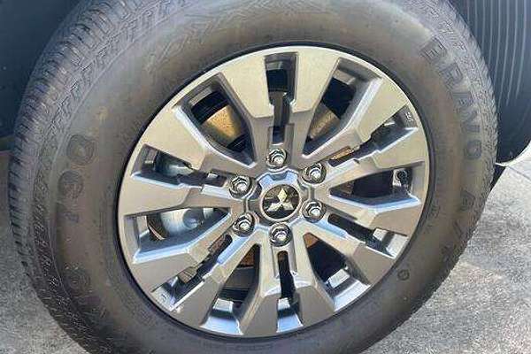 2024 Mitsubishi Triton GLS MV 4X4