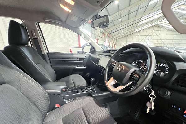 2021 Toyota Hilux SR GUN126R 4X4