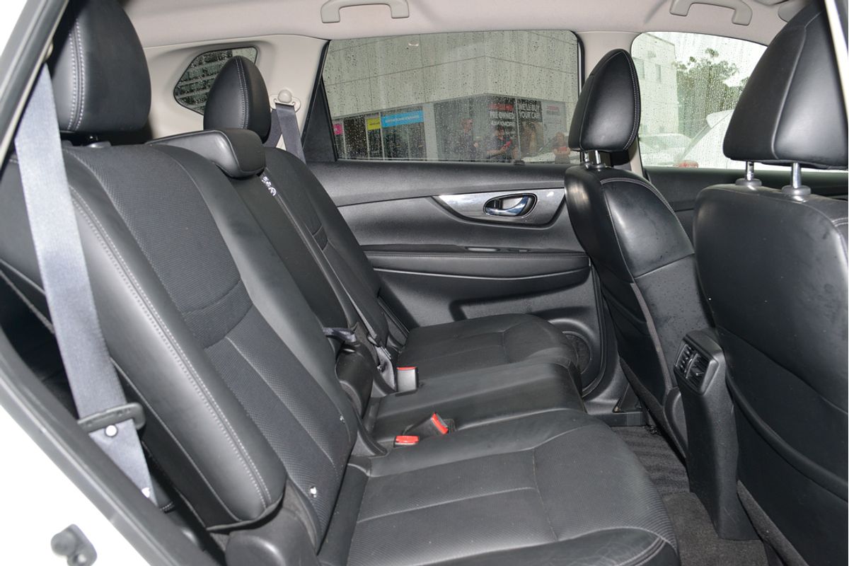 2017 Nissan X-TRAIL ST-L T32 Series II
