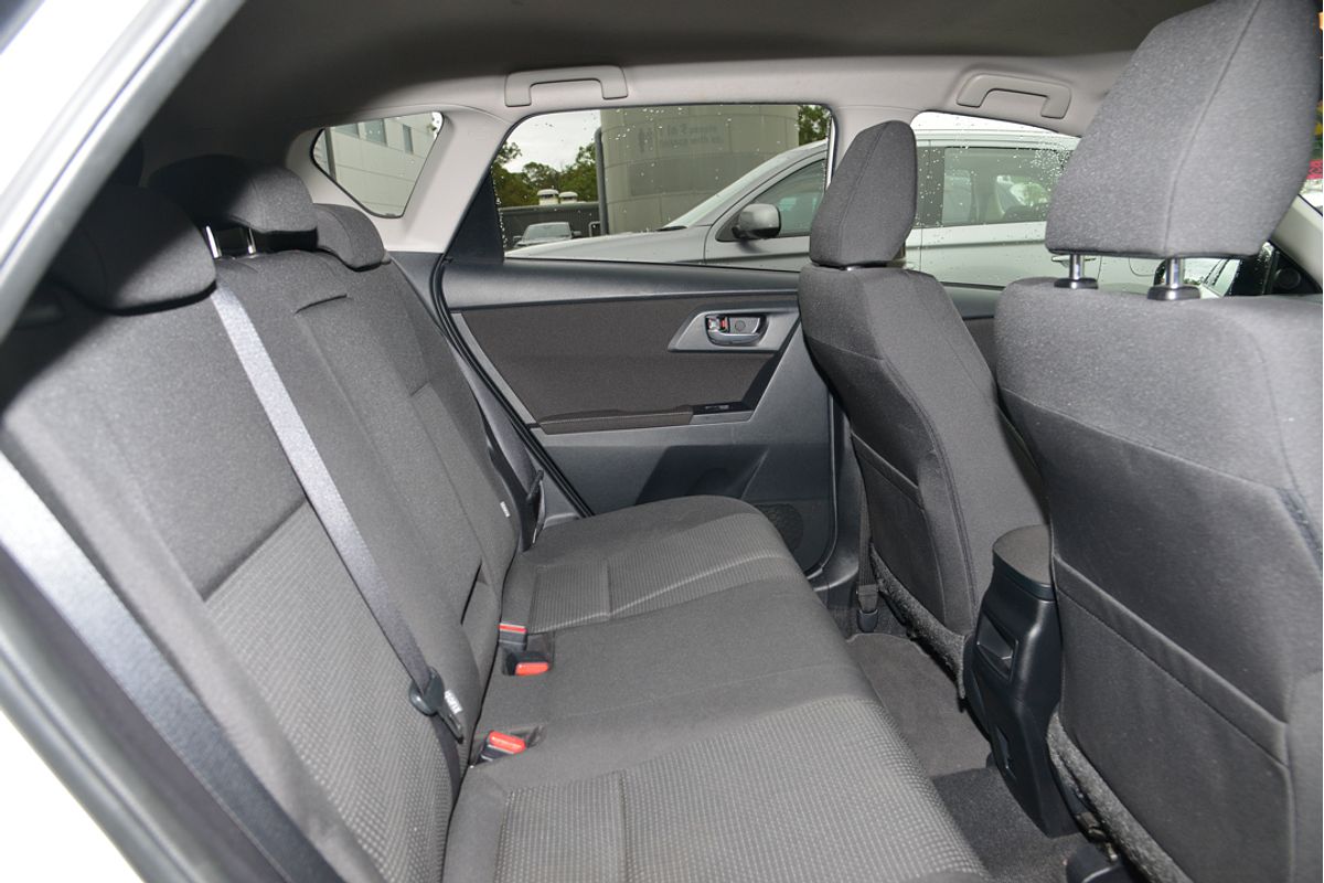 2017 Toyota Corolla Hybrid ZWE186R
